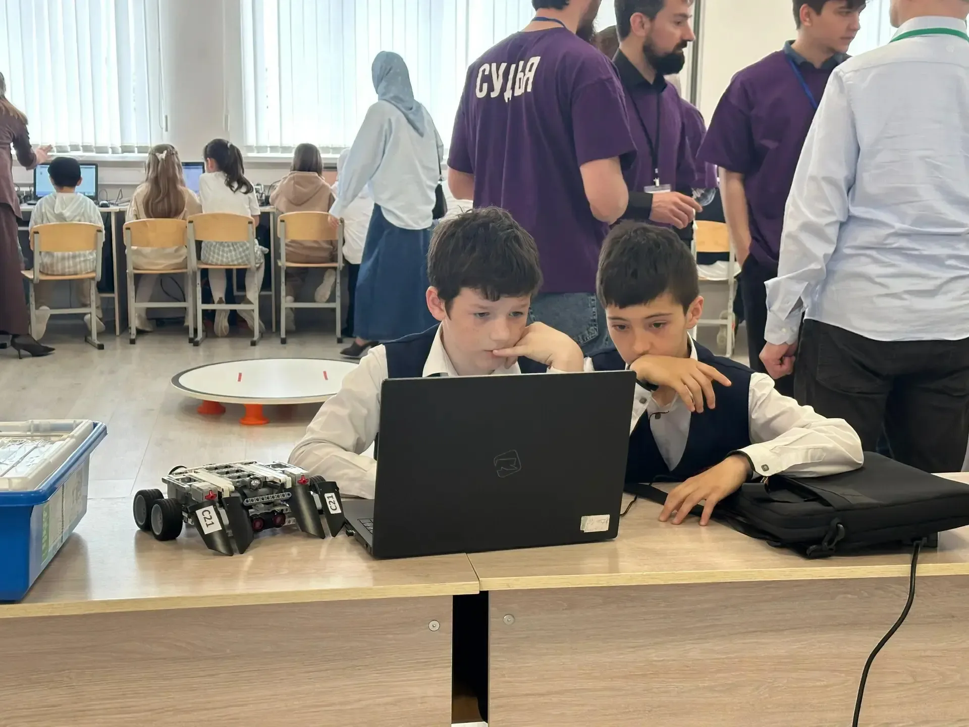 Ученики Республиканского центра образования — призёры чемпионата по робототехнике «Робоквант-2026»! 