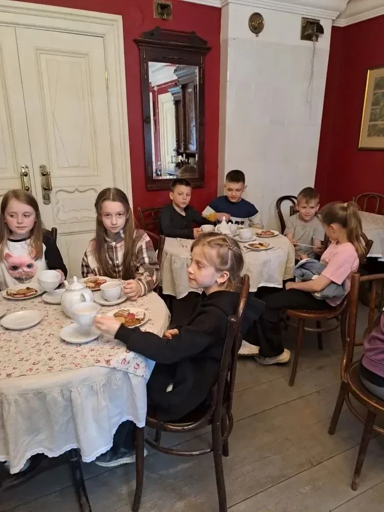 🏰 Путешествие в Ростов Великий: пряники, традиции и Царевна-лягушка! Сегодня наши учащиеся 2-1 класс