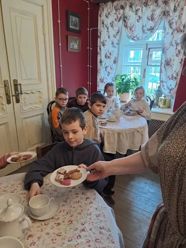 🏰 Путешествие в Ростов Великий: пряники, традиции и Царевна-лягушка! Сегодня наши учащиеся 2-1 класс