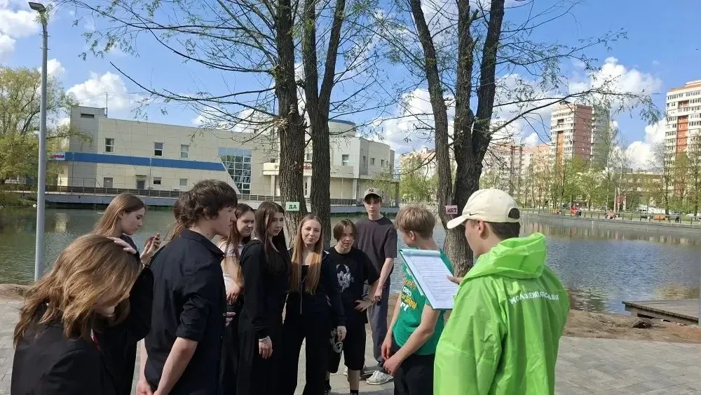 Безопасно!  Вчера ученики 8-1 класса Центра образования – школы № 25 имени Александра Сивагина досто