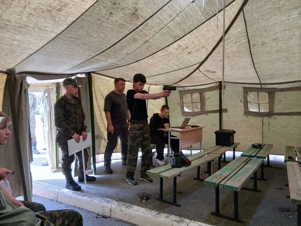 📌Городской "День призывника" прошел 15 мая на базе областного военкомата. 14 команд ОУ, ДЮЦ и СУЗов 