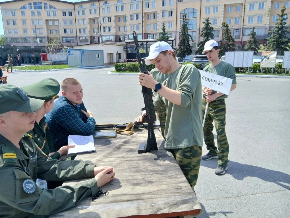 📌Городской "День призывника" прошел 15 мая на базе областного военкомата. 14 команд ОУ, ДЮЦ и СУЗов 
