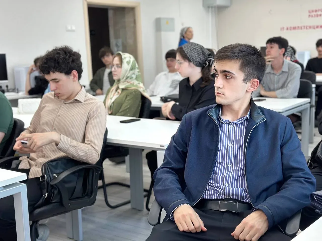 📌 «IT-Pro» продолжается: участники переходят к ключевому этапу работы!  В ИПИТ ГГНТУ им. акад. М.Д. 