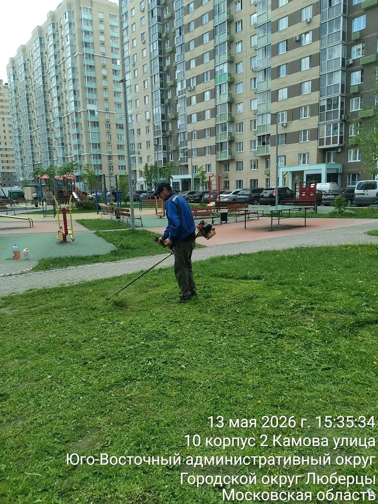 🌱 Сезон покоса открыт: сотрудники УК приступили к скашиванию травы  С наступлением устойчивой тёплой