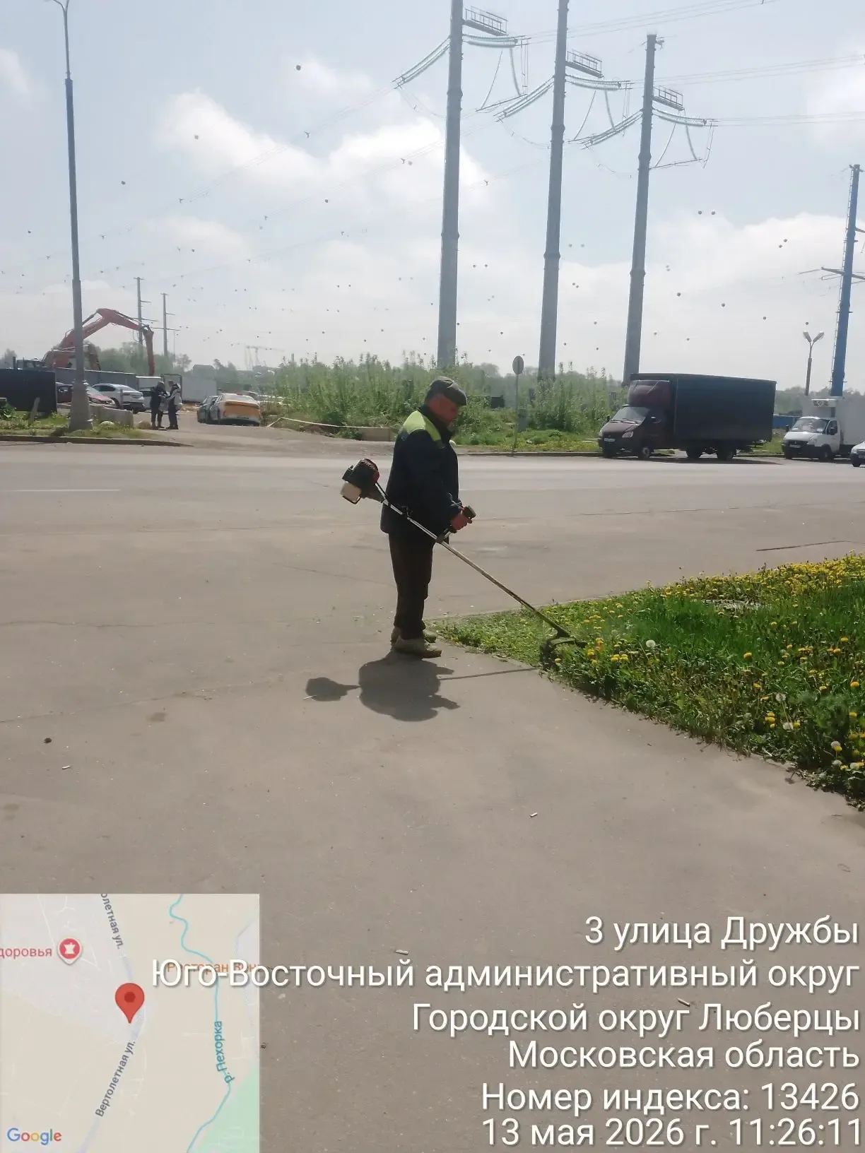 🌱 Сезон покоса открыт: сотрудники УК приступили к скашиванию травы  С наступлением устойчивой тёплой
