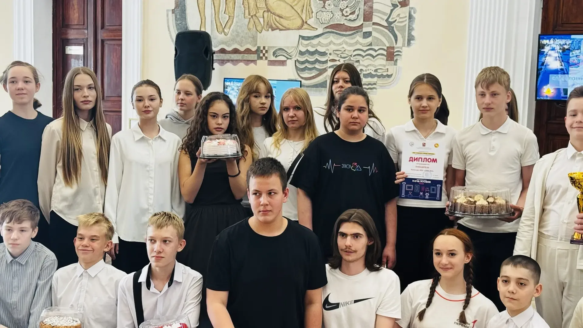 🇷🇺В минувшую субботу девчонки из 8А и 8Б отправились на необычное испытание — муниципальную краеведч