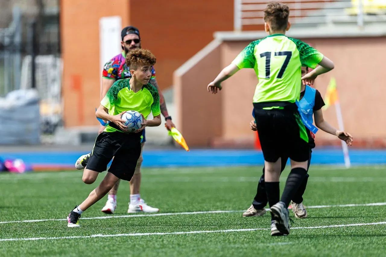 🏉  🏉 Наши регбисты ! 🏉  В Самарской школьной лиге прошли напряжённые соревнования по регби. Поздравл