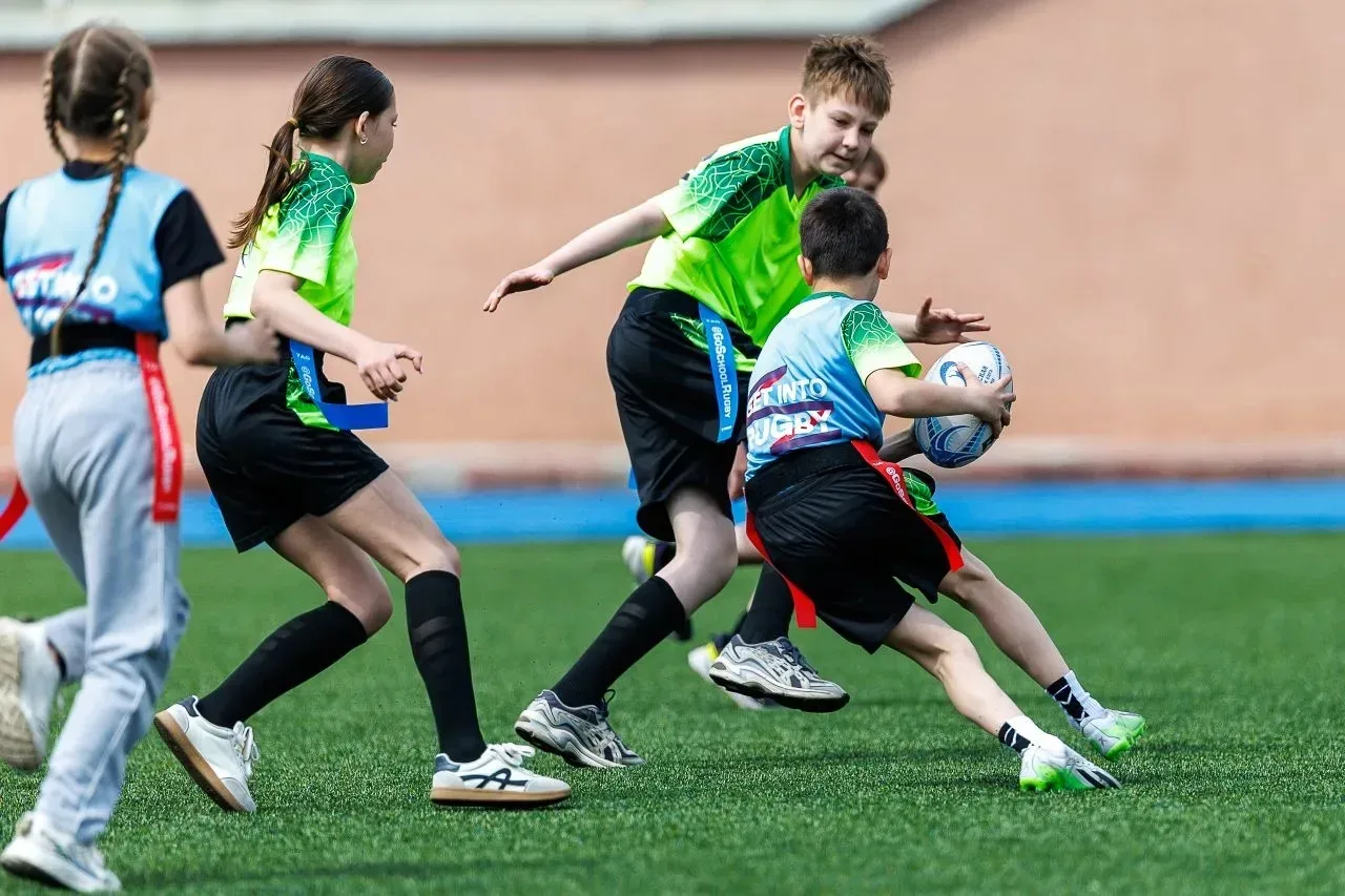 🏉  🏉 Наши регбисты ! 🏉  В Самарской школьной лиге прошли напряжённые соревнования по регби. Поздравл