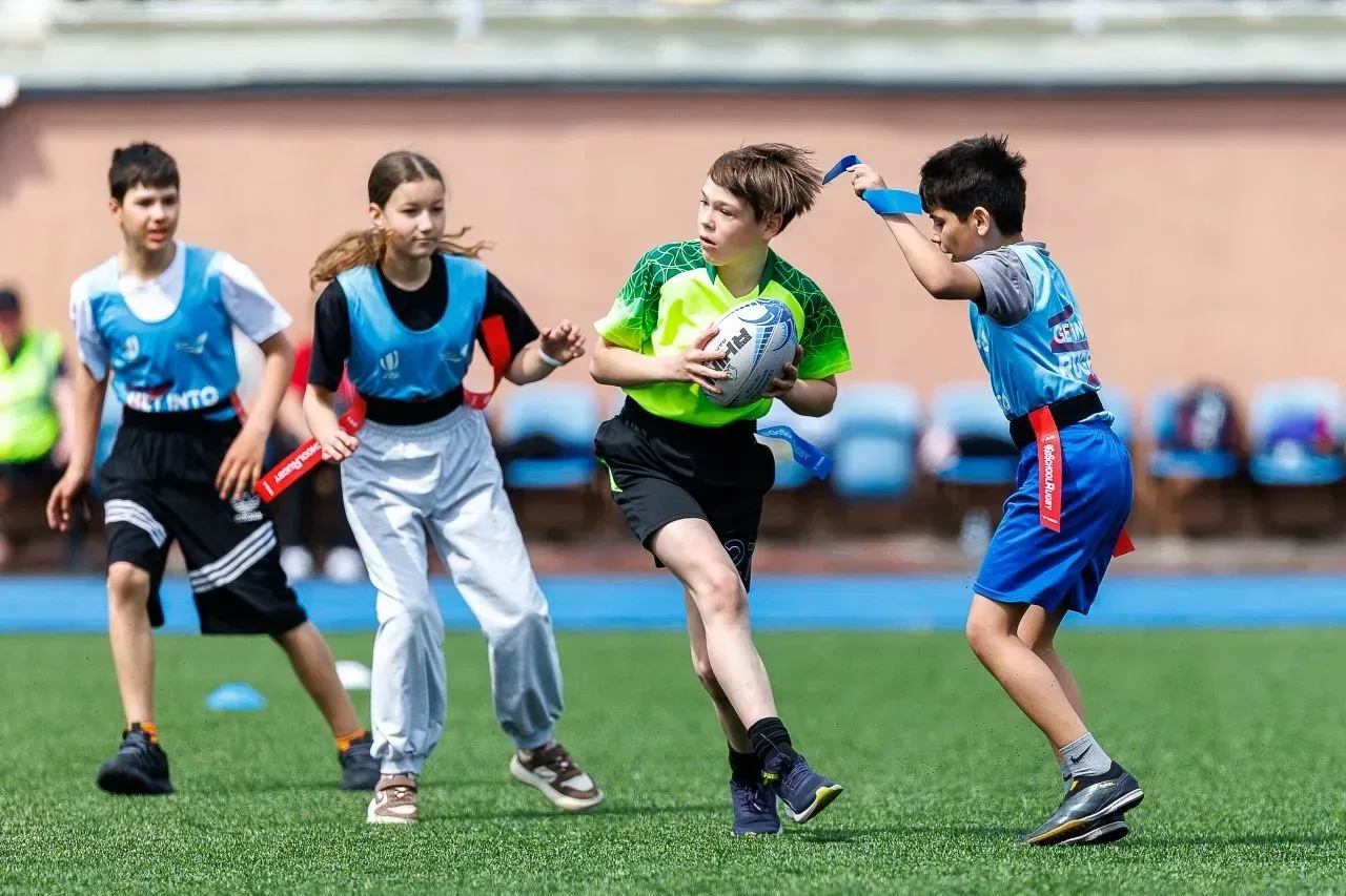 🏉  🏉 Наши регбисты ! 🏉  В Самарской школьной лиге прошли напряжённые соревнования по регби. Поздравл