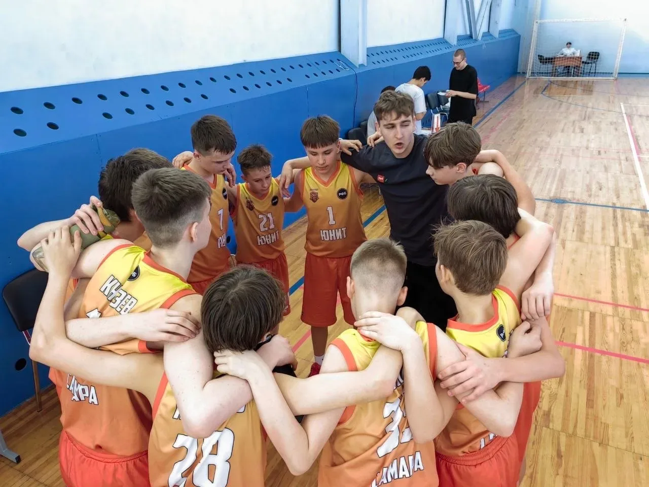 🏆 Гордость 74-й школы! Наши ребята — ЧЕМПИОНЫ! 🏀  Огромное достижение, от которого мурашки по коже! 