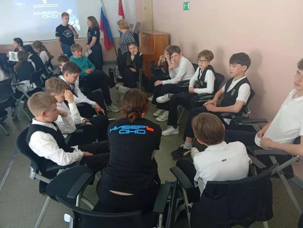 🛡️ «Киберквест» в Губернаторском лицее: школьники учились защищать себя в интернете  22 мая представ