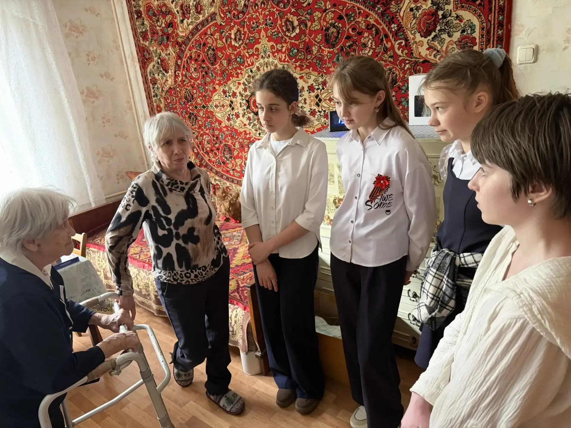 В гости к ветеранам   💐 В преддверии великого праздника Победы наши школьники навестили ветеранов Ве