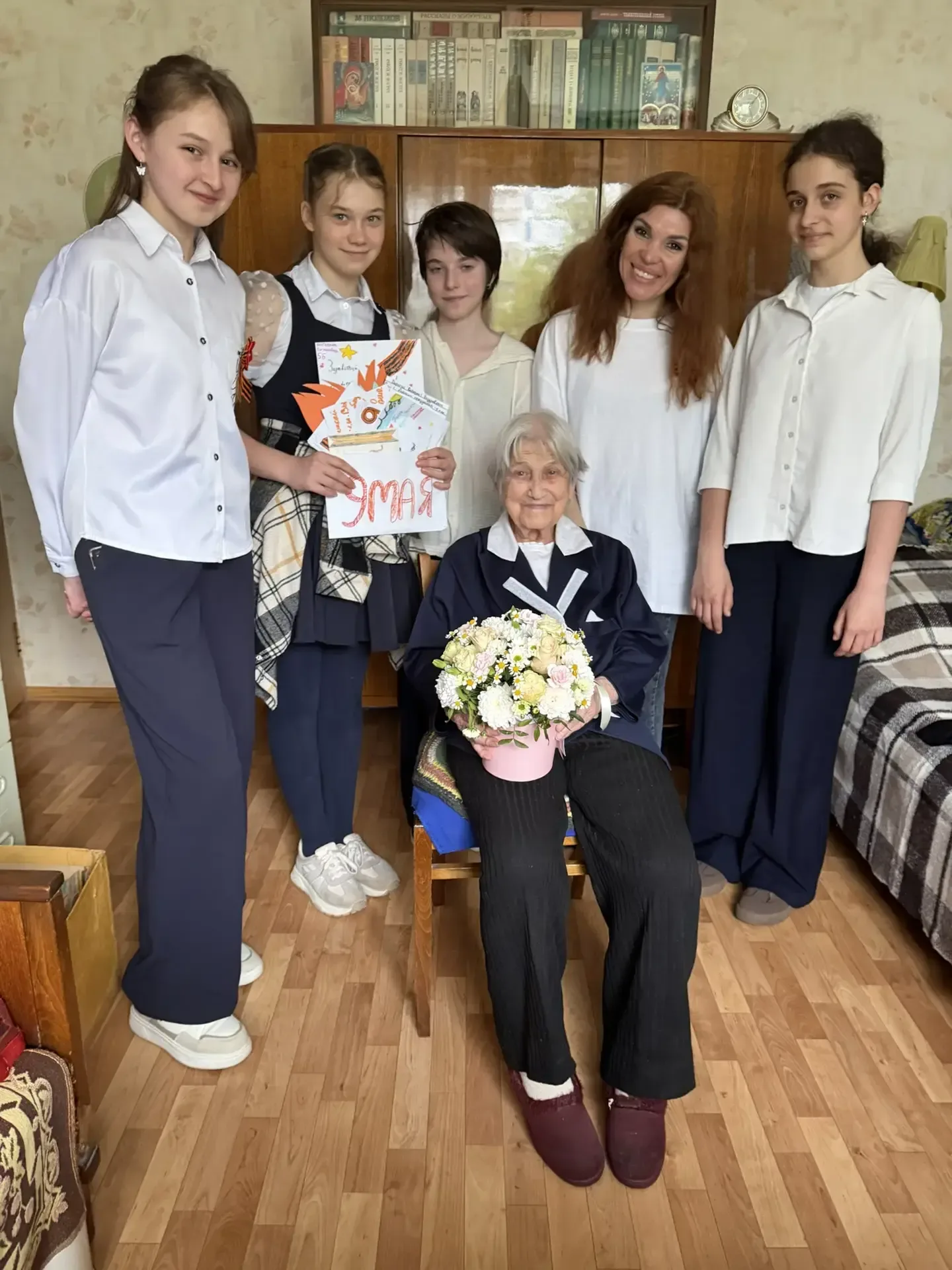 В гости к ветеранам   💐 В преддверии великого праздника Победы наши школьники навестили ветеранов Ве