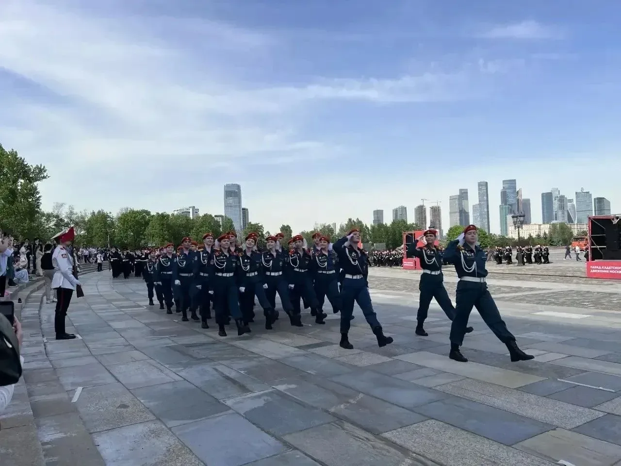 Не прервётся связь поколений  🏛️ Кадеты Школы №491 вновь достойно представили направление МЧС на пар
