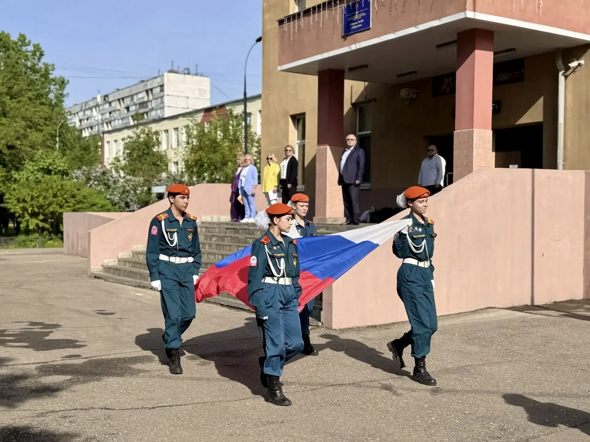 На финишной прямой  🇷🇺 Предпоследняя учебная неделя началась с традиционной Торжественной церемонии 