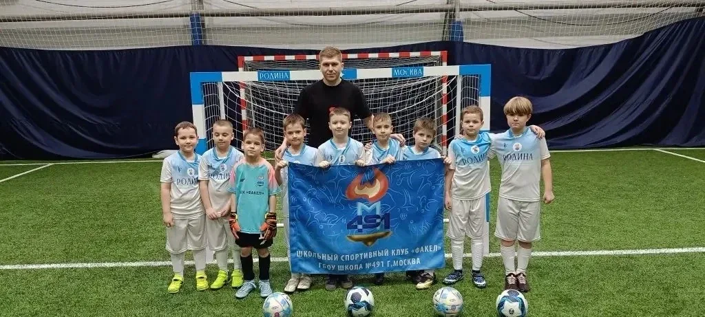Болеем за наших!  ⚡️ Анонс  ⚽️ Сегодня, 17 мая, наши юные футболисты выступят в плей-офф футбольного