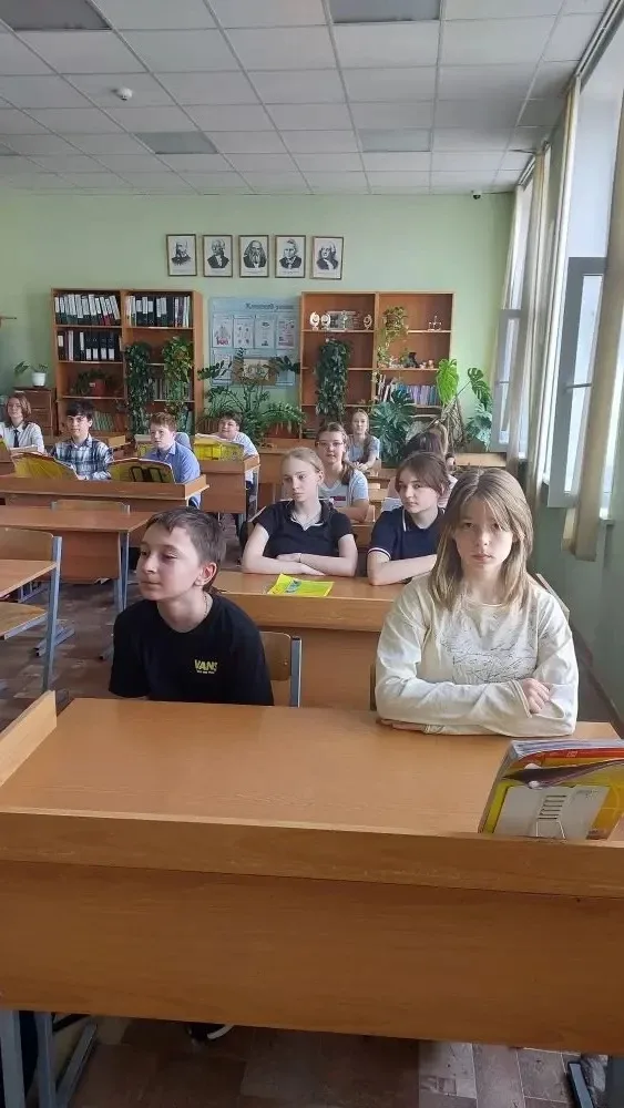 С 20.05.2008 года проходит Всероссийский экологический урок "День Волги".  Обучающиеся 5-6 классов М