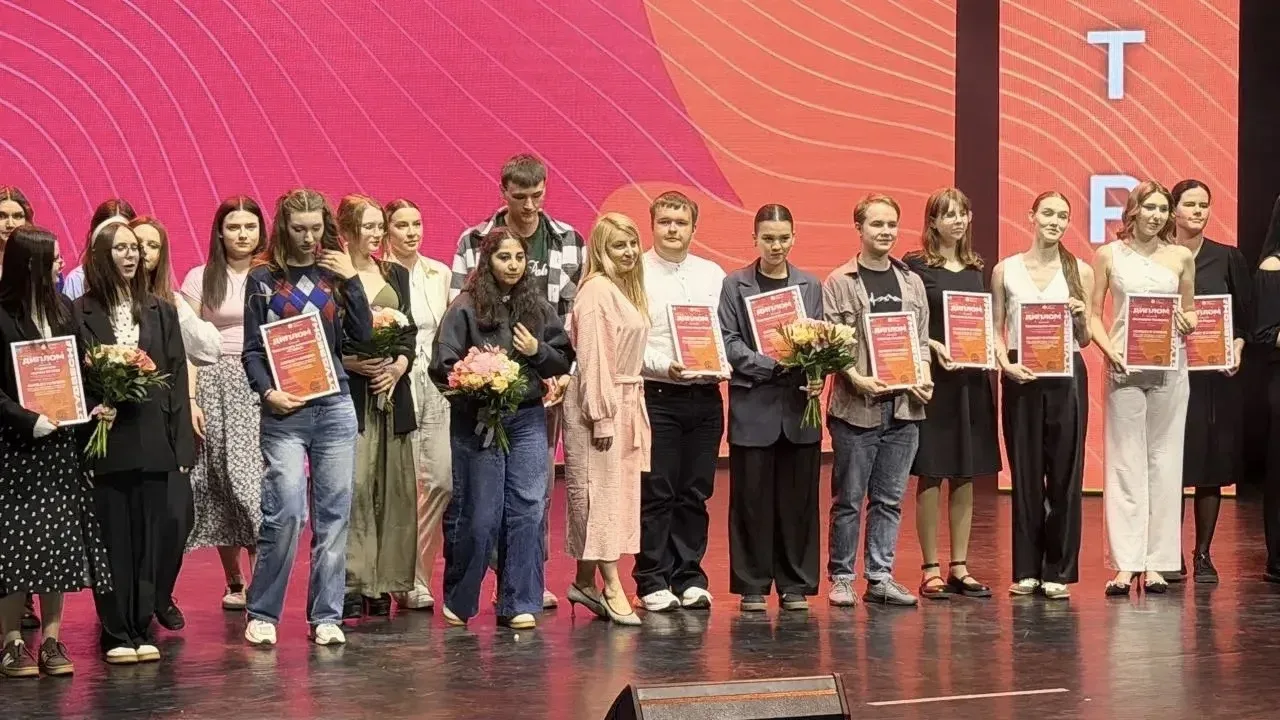 ⚡️Новости из Белгорода!  🎊Сегодня в Центре молодёжных инициатив прошёл Гала‑концерт областного фести
