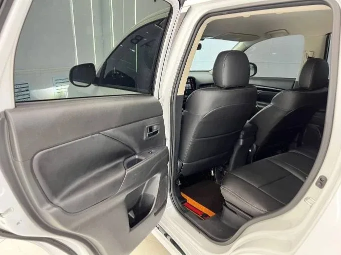 В ПРОДАЖЕ: Mitsubishi Outlander Money Facelift 🌟  Направление: Китай Год выпуска: октябрь 2022/07 Пр