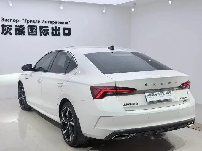 🇨🇿 Skoda Octavia PRO TSI 280 —цена в Уссурийске - 2 090 000 руб.! Идеальный вариант для ежедневных п
