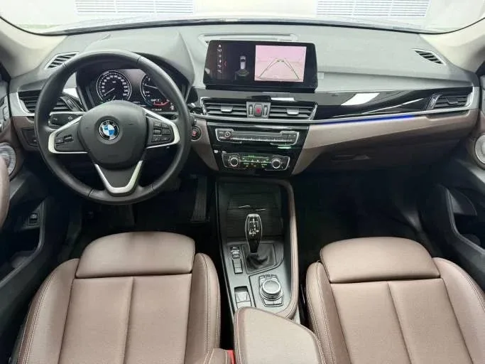 🏎 Предлагаем к покупке BMW X1 sDrive20Li из Китая!  • Год выпуска: 2021/10 • Двигатель: 1,5 л, бензи
