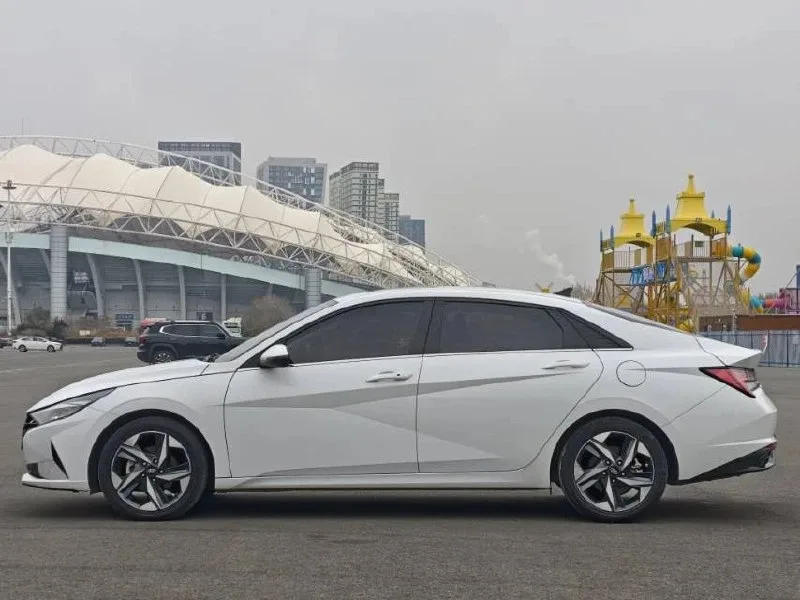В ПРОДАЖЕ: HYUNDAI ELANTRA под ключ за 1 440 000!  • дата выпуска 2021/11 • 1.5 л. бензин/115 л.с /C