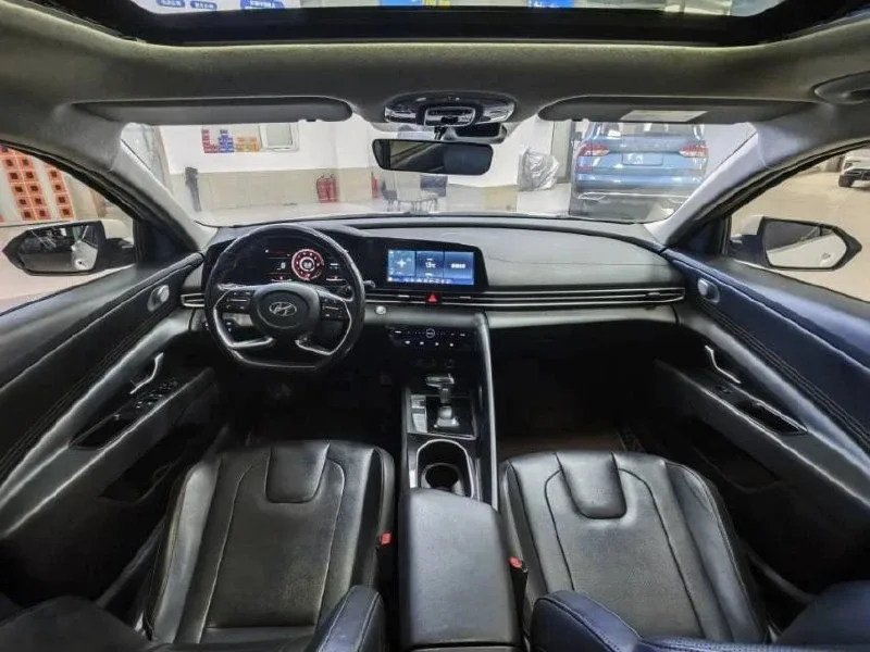 В ПРОДАЖЕ: HYUNDAI ELANTRA под ключ за 1 440 000!  • дата выпуска 2021/11 • 1.5 л. бензин/115 л.с /C