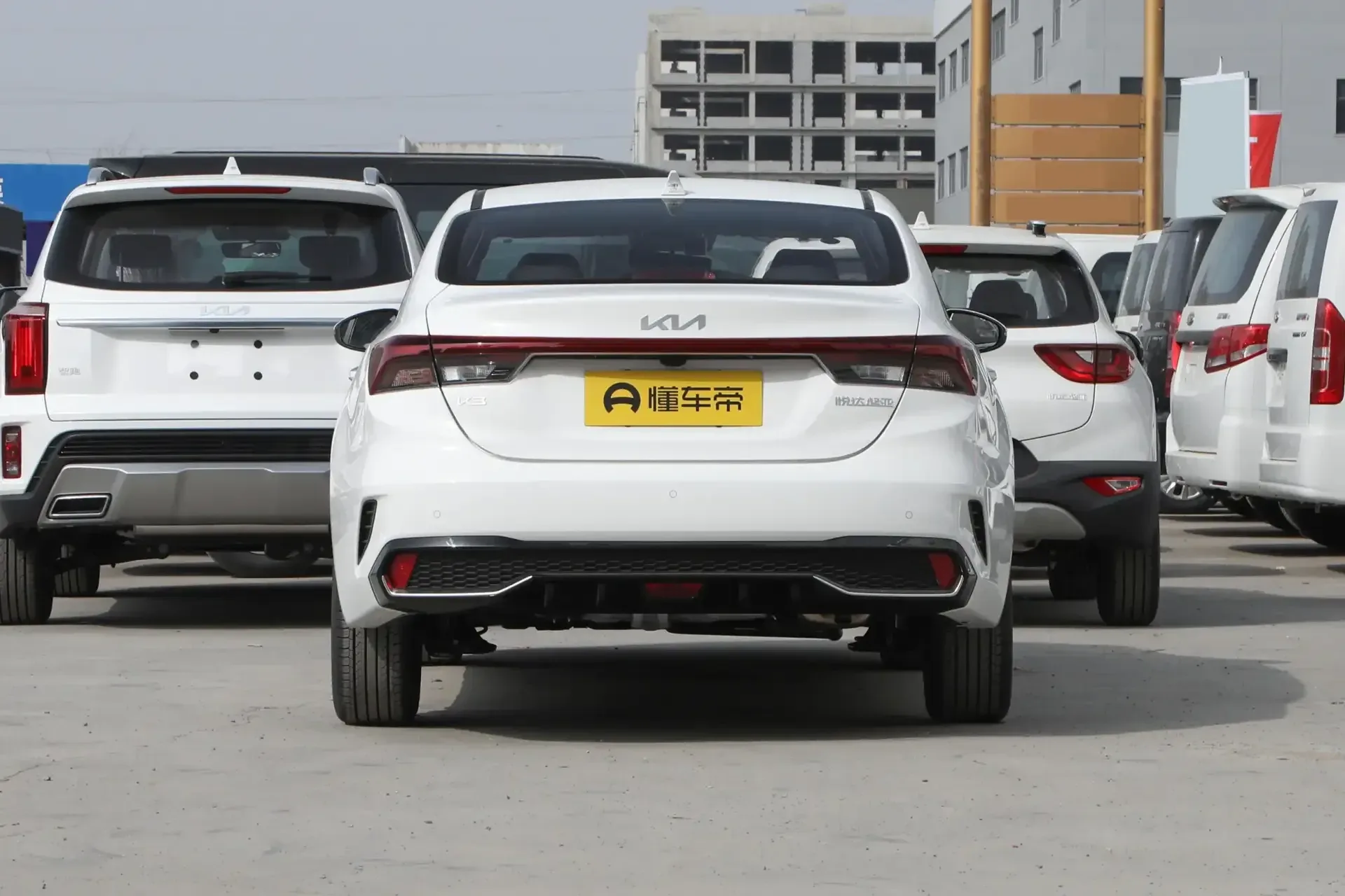 Kia K3 1.5L IVT (2025 г.) из Китая — пробег 0 км!   ‼️ ПРЕДЛОЖЕНИЕ АКТУАЛЬНО 3 ДНЯ ‼️  • Двигатель: 