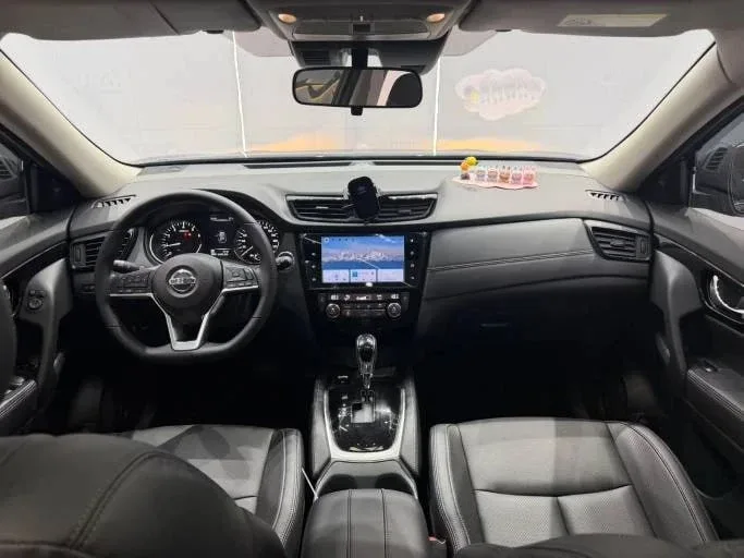 ♨️ГОРЯЧЕЕ ПРЕДЛОЖЕНИЕ♨️ Nissan X-Trail Classic Edition   Год выпуска: 2023/03 Пробег: 37 224 км. Дви