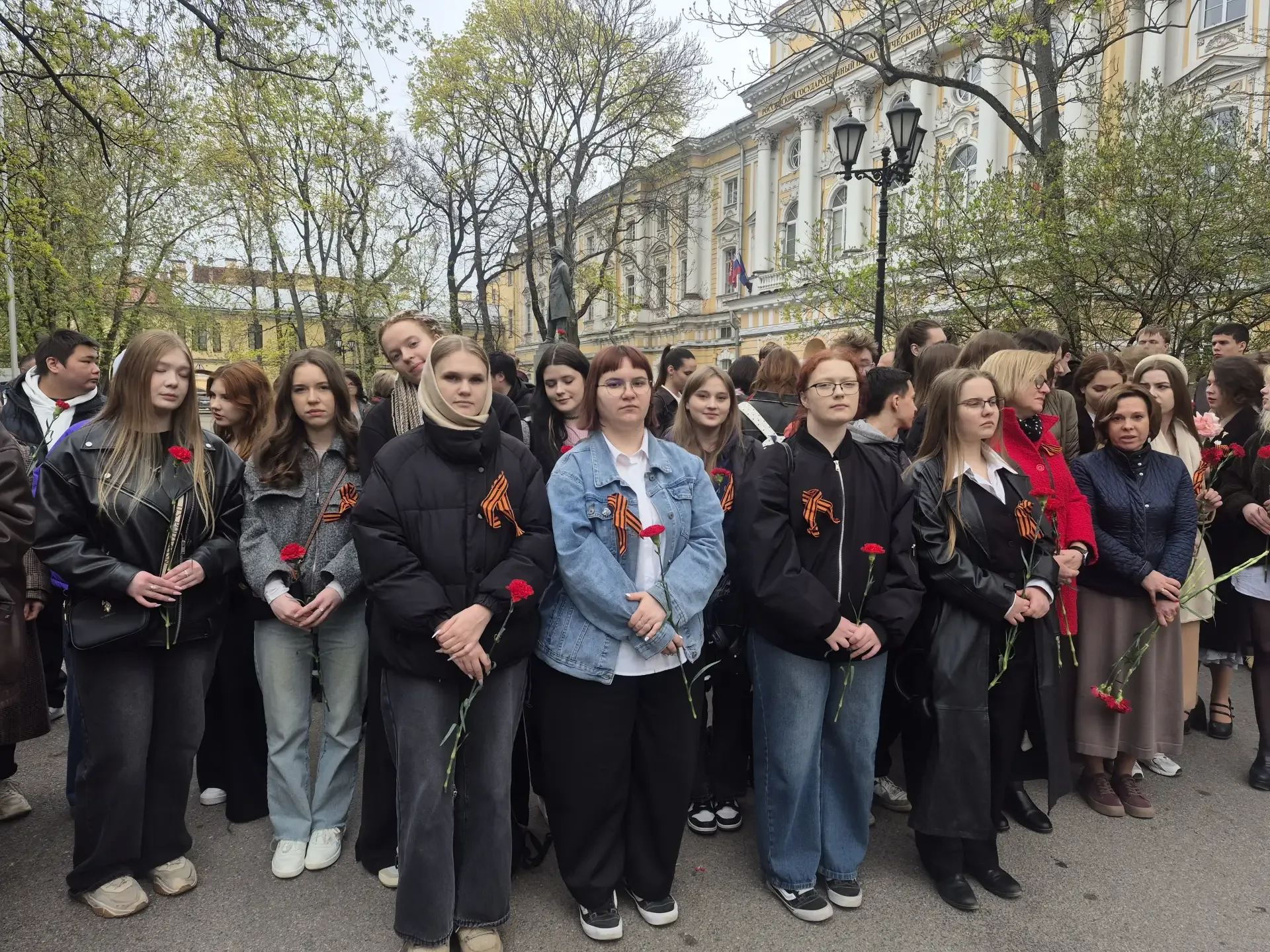 📌 Первокурсница института дефектологического образования и реабилитации Анастасия Черныш приняла уча