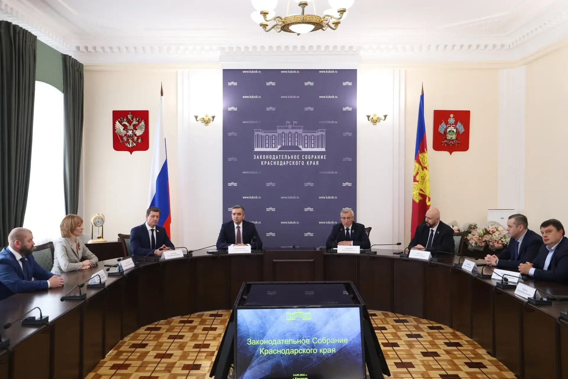 🔥 Дарина Белик награждена медалью «За проявленное мужество»  Сегодня в Законодательном Собрании Крас