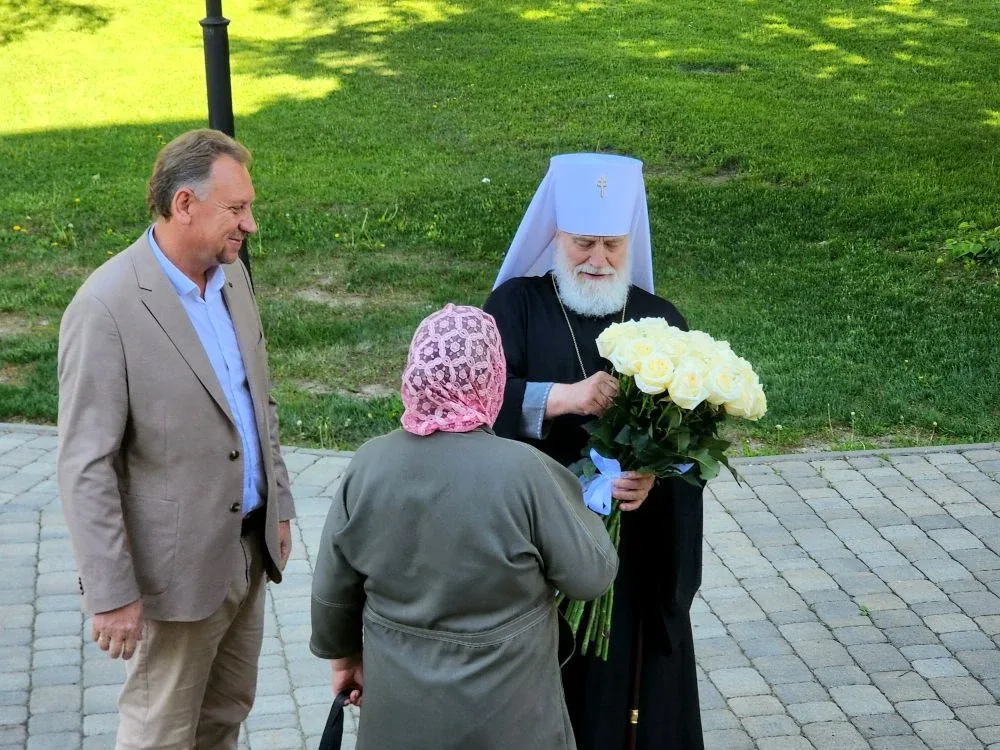 Сегодня мы отмечаем светлый праздник — День памяти Святителя Николая Чудотворца, небесного покровите