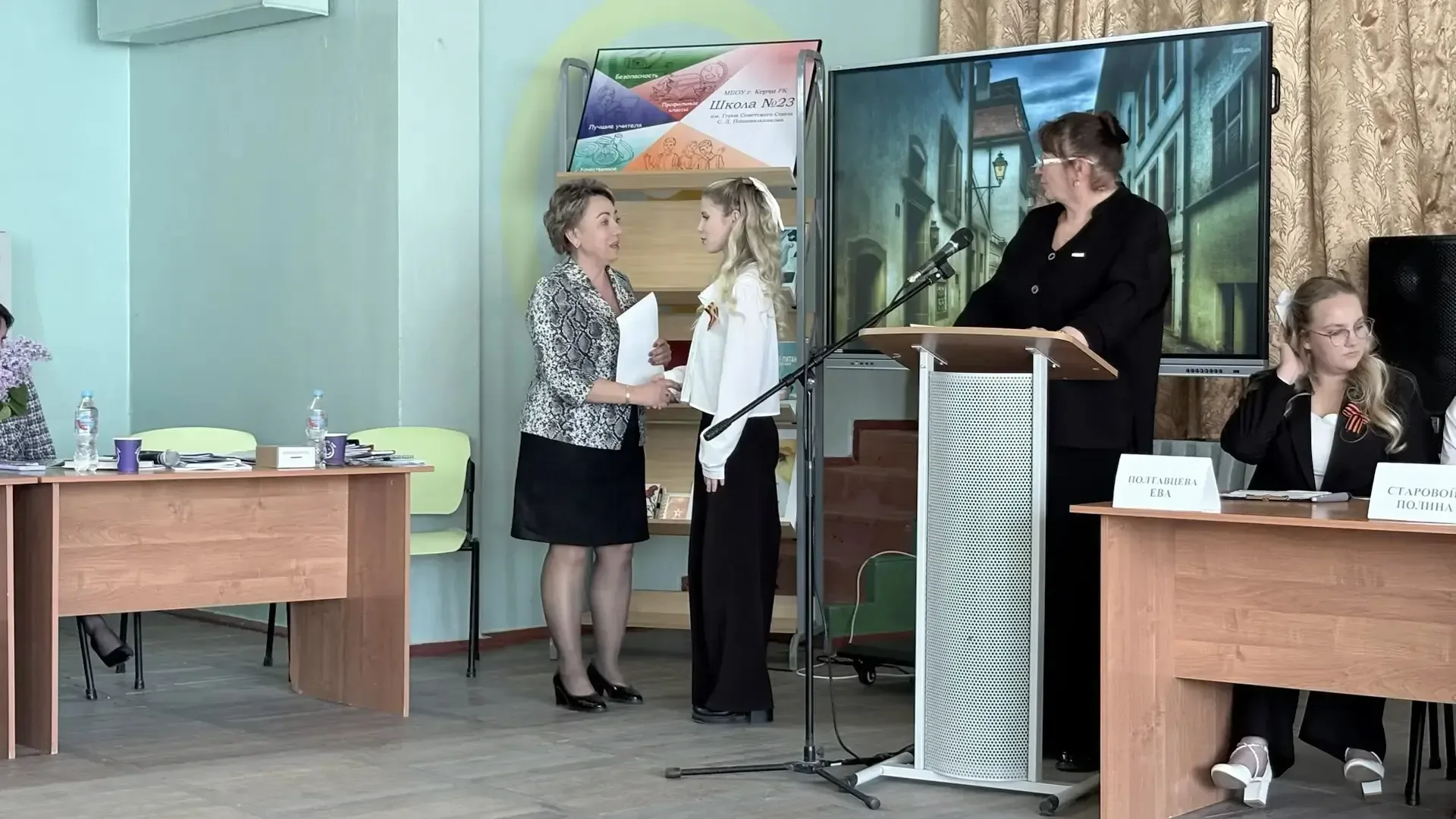 🎓 Научно-практическая конференция "Шаг в науку"  Дни науки и творчества в нашей школе традиционно   