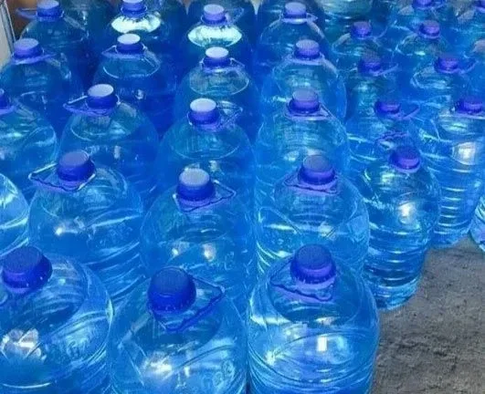ПОДВОЗ ВОДЫ ОБЪЕДИНИЛ ВСЕХ В ХАКАСИИ Как всегда: не было бы счастья, да несчастье помогло. Коммуналь