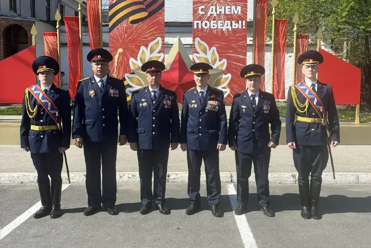 ☑️Сотрудники УФСИН России по Самарской области впервые приняли участие в праздничном параде в Тольят