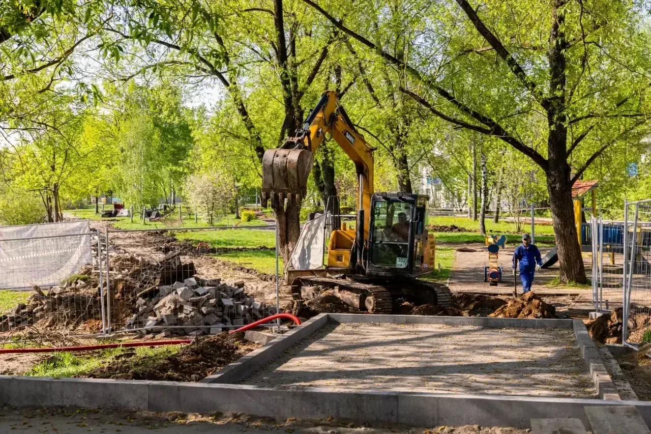 В Лобне начали благоустраивать пруд «Москвич» и сквер в микрорайоне Депо  В городском округе Лобня н