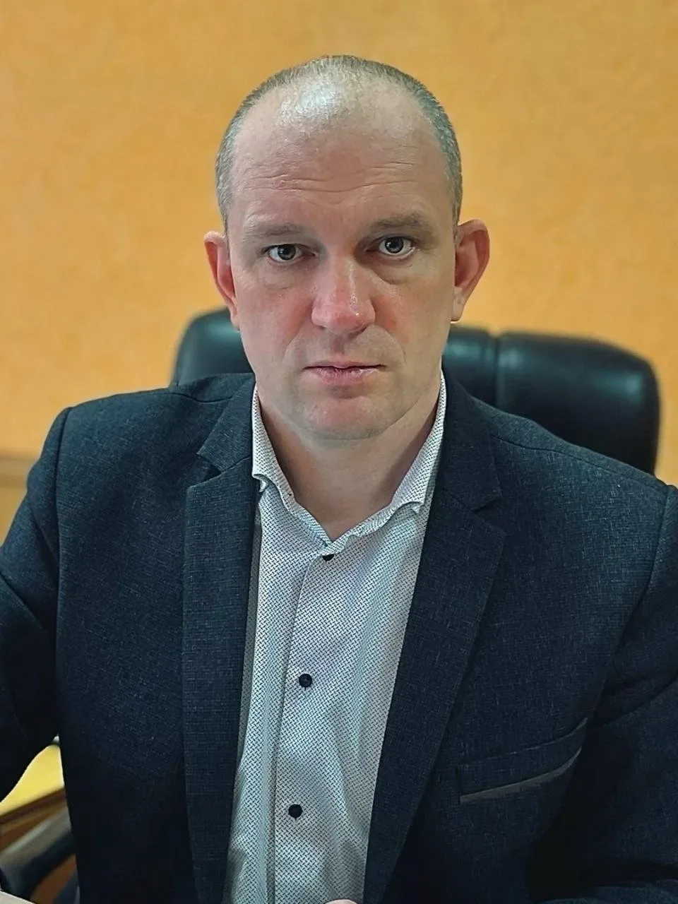 ⚡️В Смоленске задержан начальник управления торговли Роман Прудников  По данным источника телеграм-к