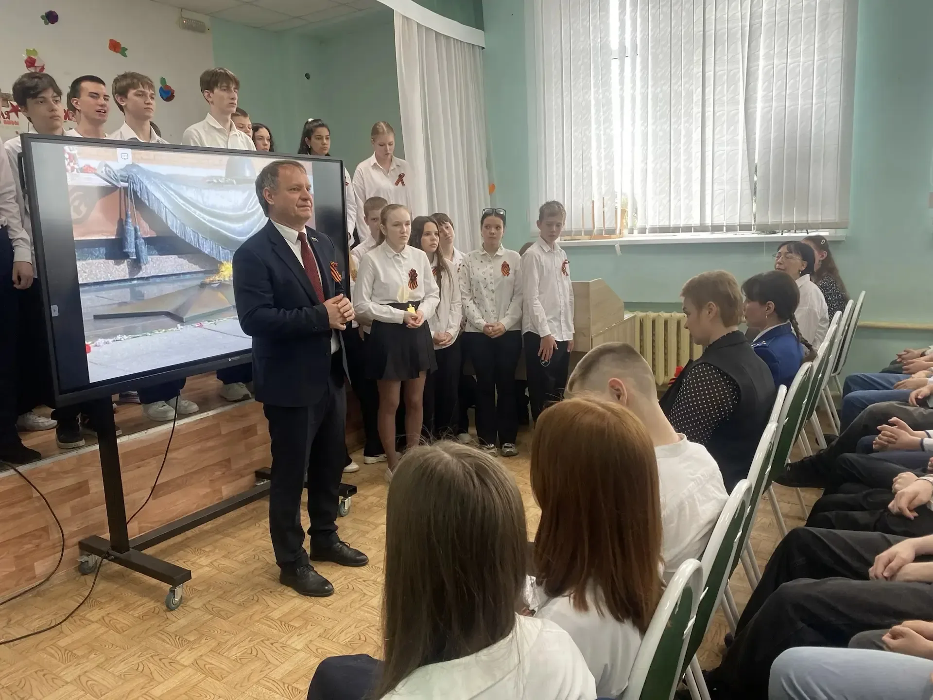 День Победы — один из самых значимых праздников в России и ряде других стран, отмечаемый ежегодно 9 