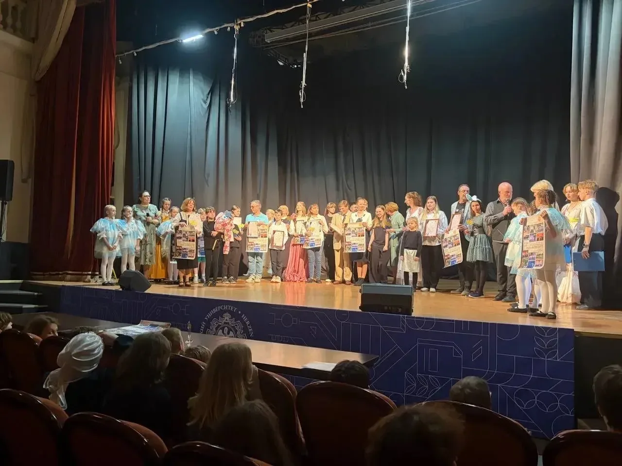 18 мая в белом колонном зале РГПУ им. Герцена прошёл Гала-концерт I  городского творческого фестивал