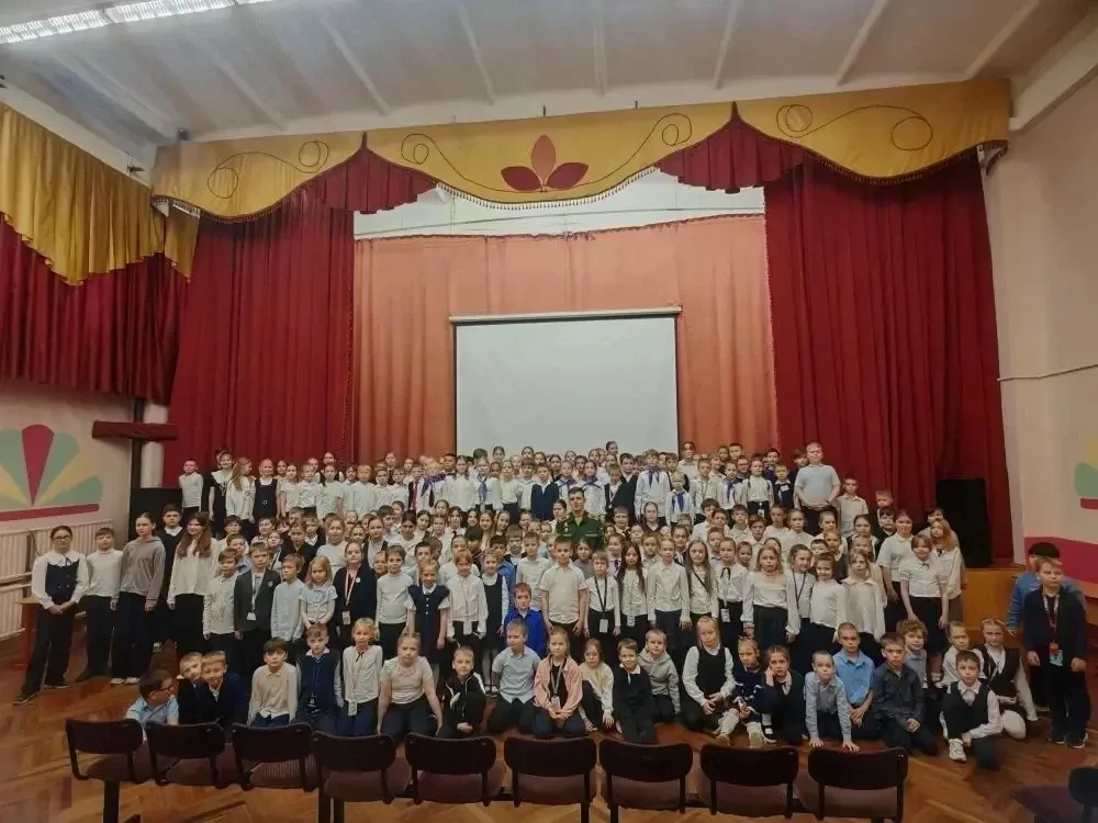 Мероприятия, приуроченные к Дню Победы в нашей начальной школе, продолжаются! 🕊️  В гостях у ребят с
