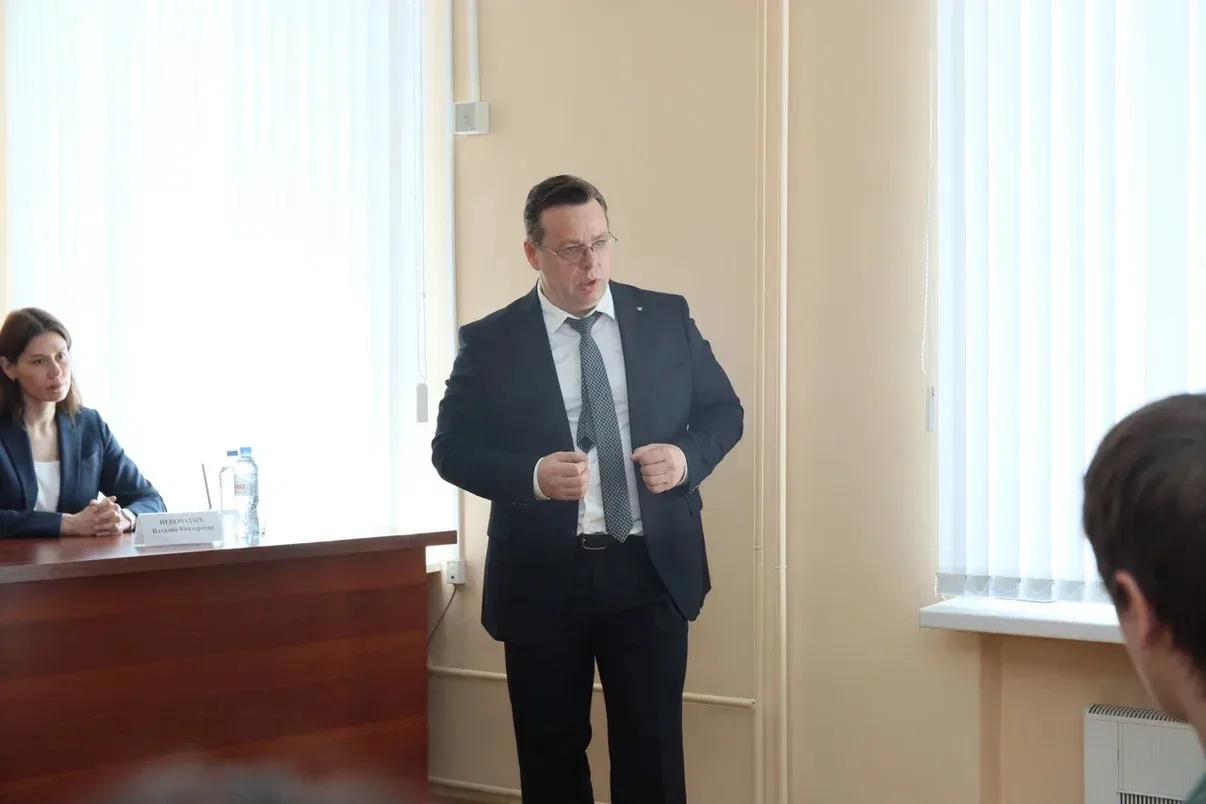 🧑‍⚖️  «Проектная лаборатория: от идеи к норме»  Модератором площадки выступил член Общественной пала