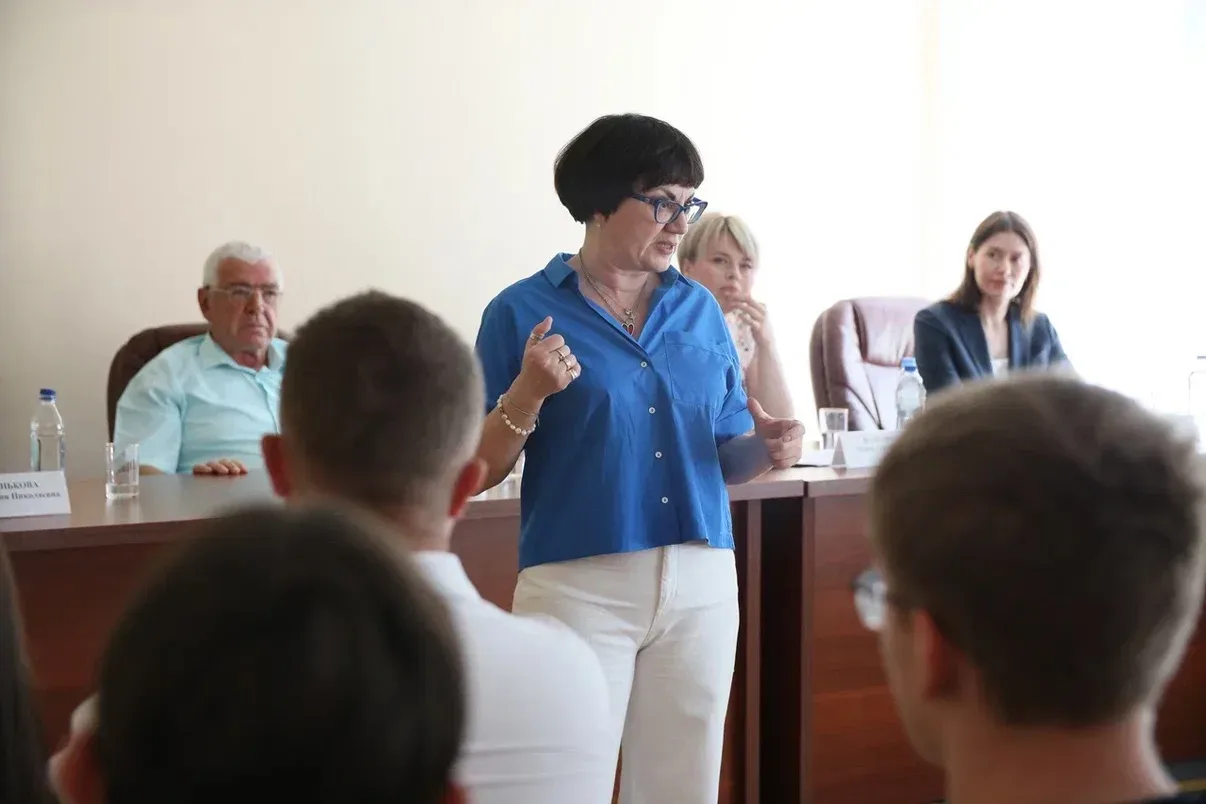 🧑‍⚖️  «Проектная лаборатория: от идеи к норме»  Модератором площадки выступил член Общественной пала