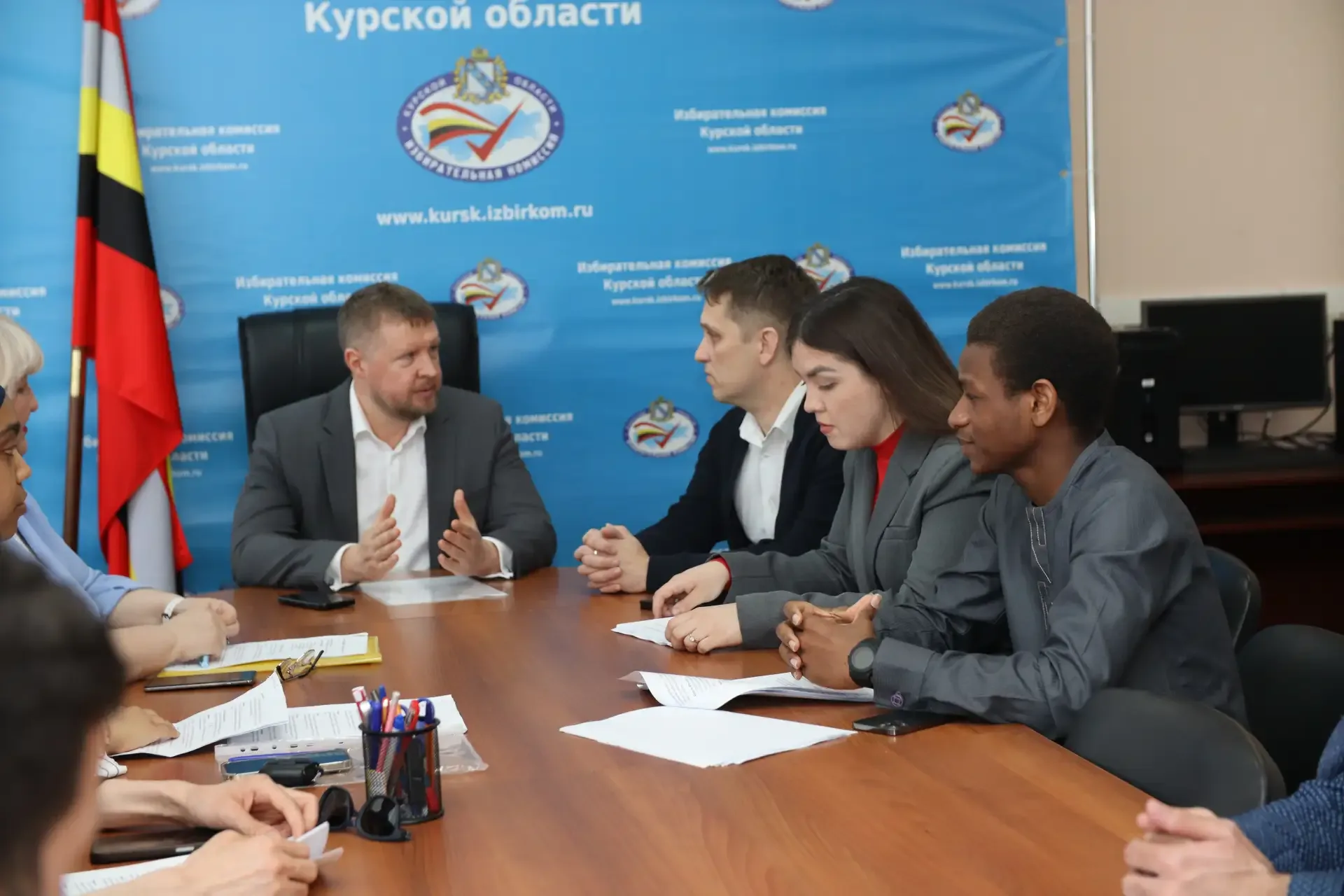 🌍 «Компас выборов»: иностранные студенты в ИККО  В преддверии XV Молодёжного форума «Молодежь и поли