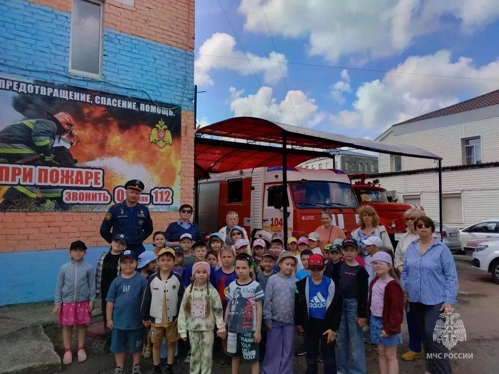 🚒 Каширские школьники познакомились с пожарными  Для учеников 3 «А» класса школы №1 имени А.И. Выбор
