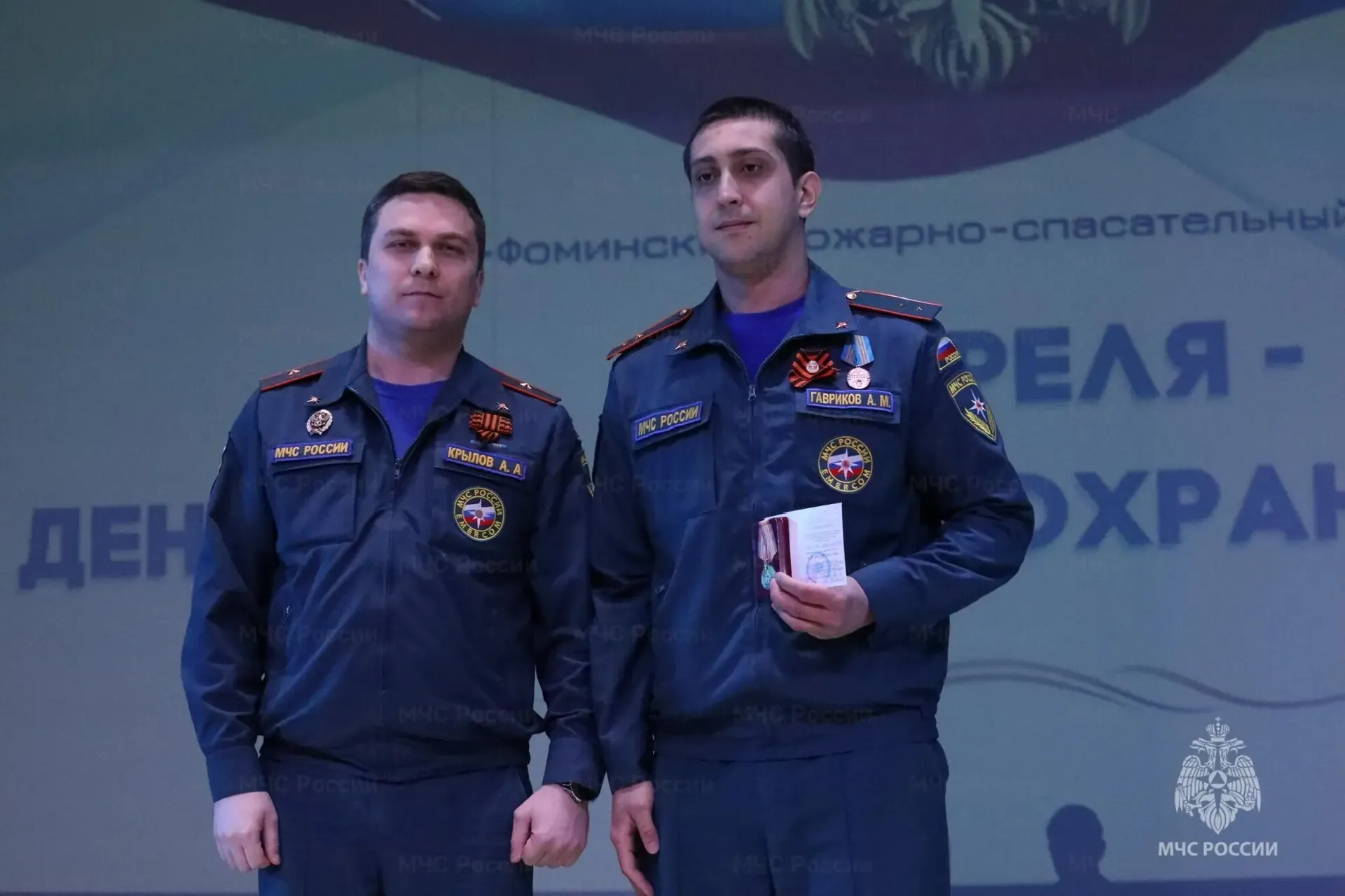 🔸Пожарных Наро-Фоминска поздравили с профессиональным праздником   В Наро-Фоминском пожарно-спасател