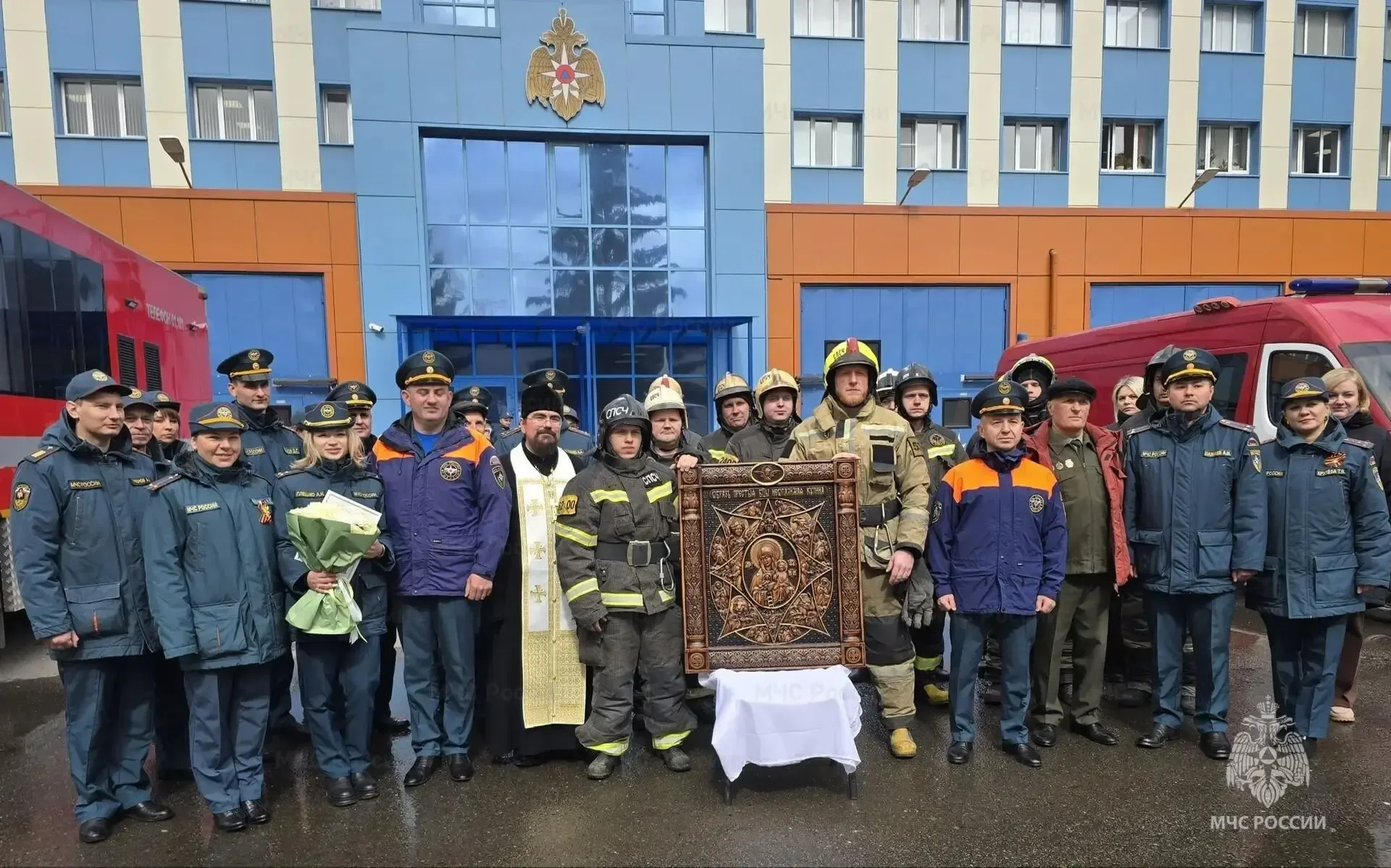 🇷🇺 В Реутове состоялась церемония освящения специализированной пожарно-спасательной части  В день 37