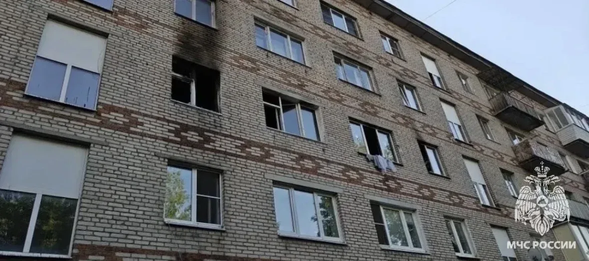 🚨Огнеборцы Подмосковья спасли трех человек на пожаре в Лобне  Сегодня в 5.02 утра поступило сообщени