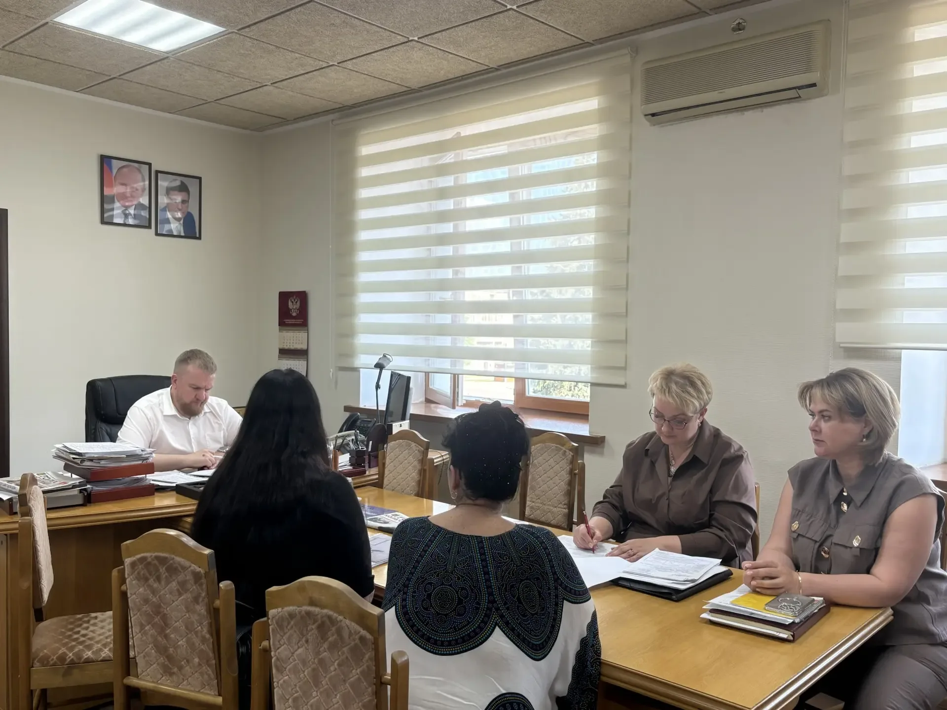 ✅ Сегодня провел личный прием граждан   На приеме присутствовали заместитель главы по социальным воп