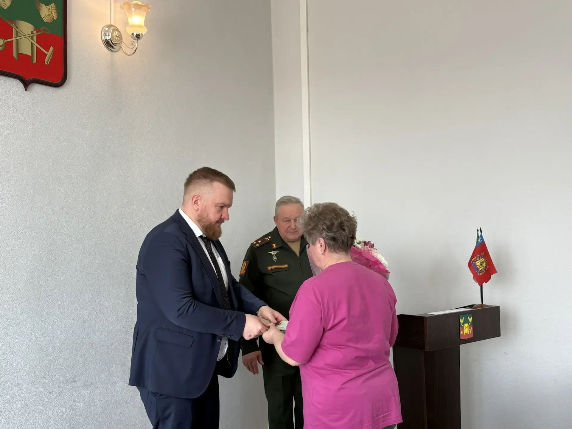 Сегодня совместно с военным комиссаром полковником Александром Серегиным в соответствии с Указом Пре