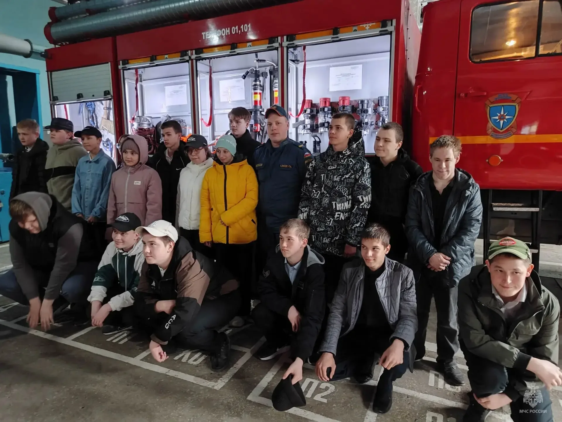 🚒 Экскурсия в пожарно-спасательную часть: день открытий для воспитанников Михайловской школы-интерна